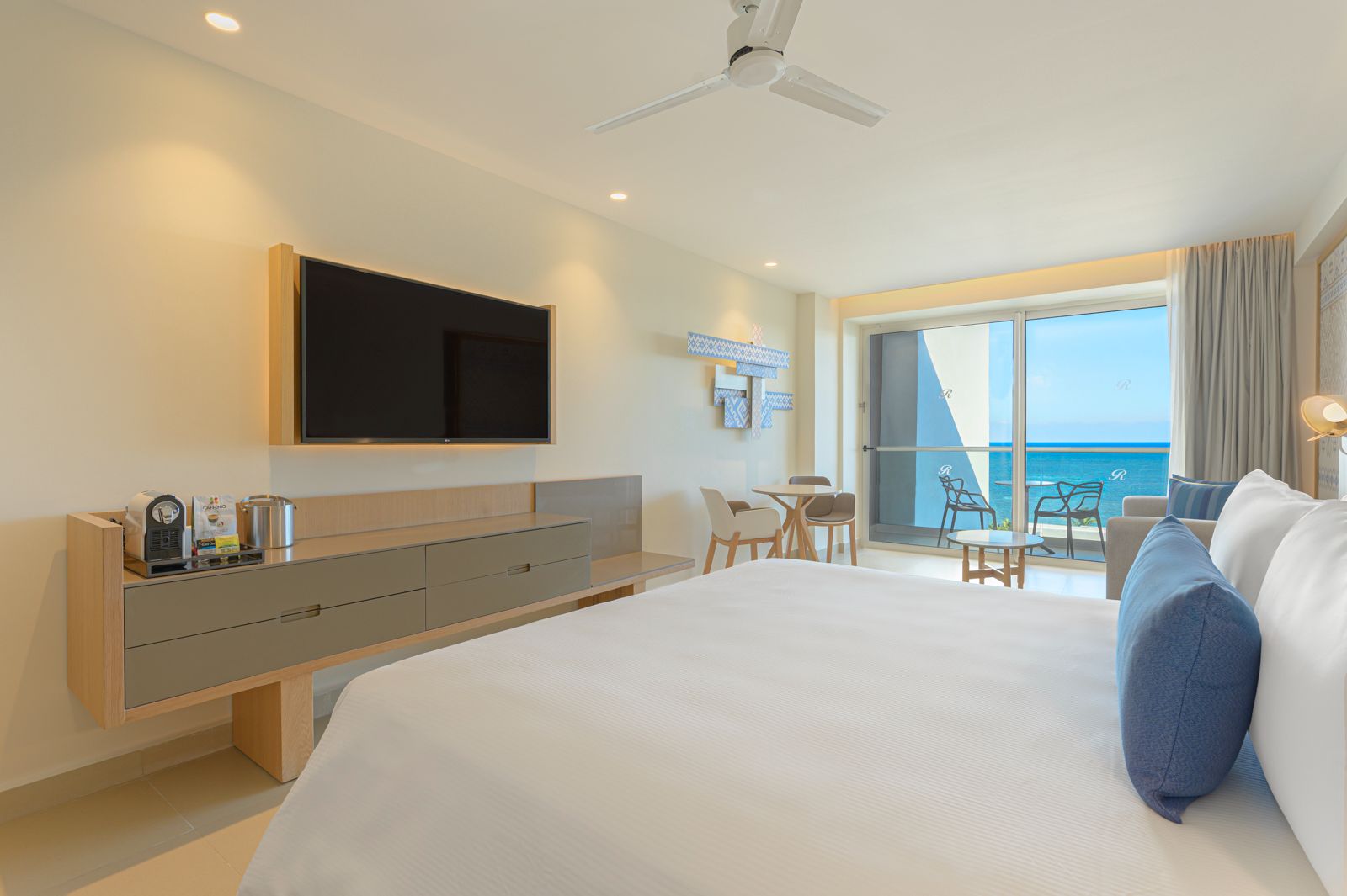 Royalton Splash Riviera Cancun Luxury Junior Suite Ocean View – Luxe
